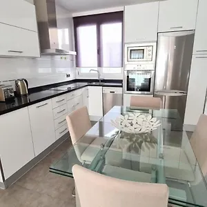 La Cruz 8 Silhouse Apartment